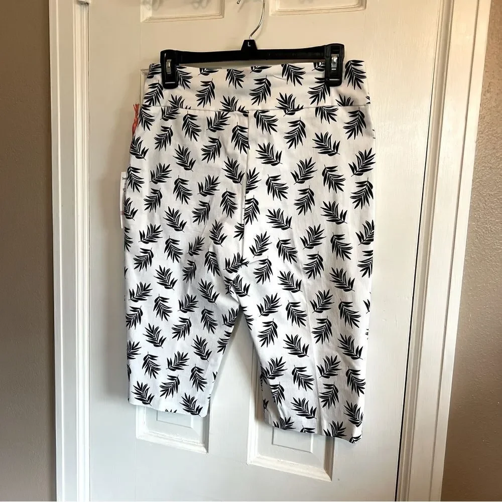 Hearts of Palm Capri Shorts - Picture 8 of 9